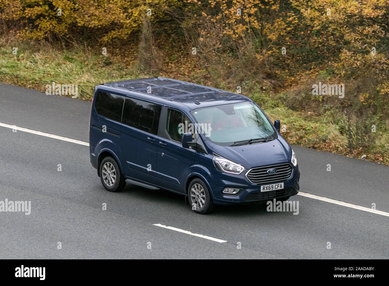 FORD TRANSIT PCV viaggia su M61 Autostrada vicino a Manchester, Regno Unito Foto Stock
