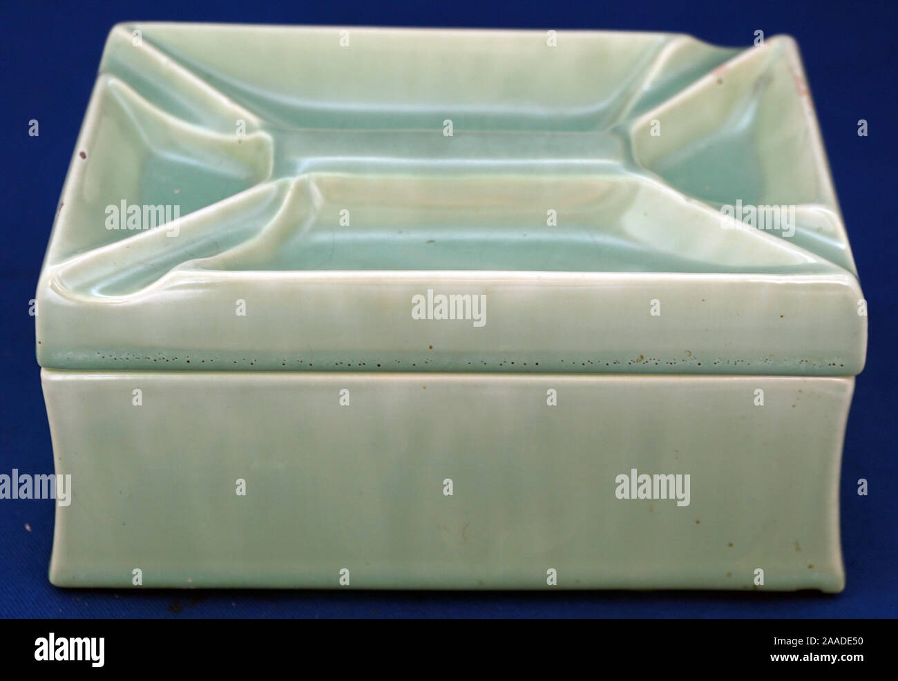 Art Deco ceramica scatola di sigarette Ricardia Ware Foto Stock
