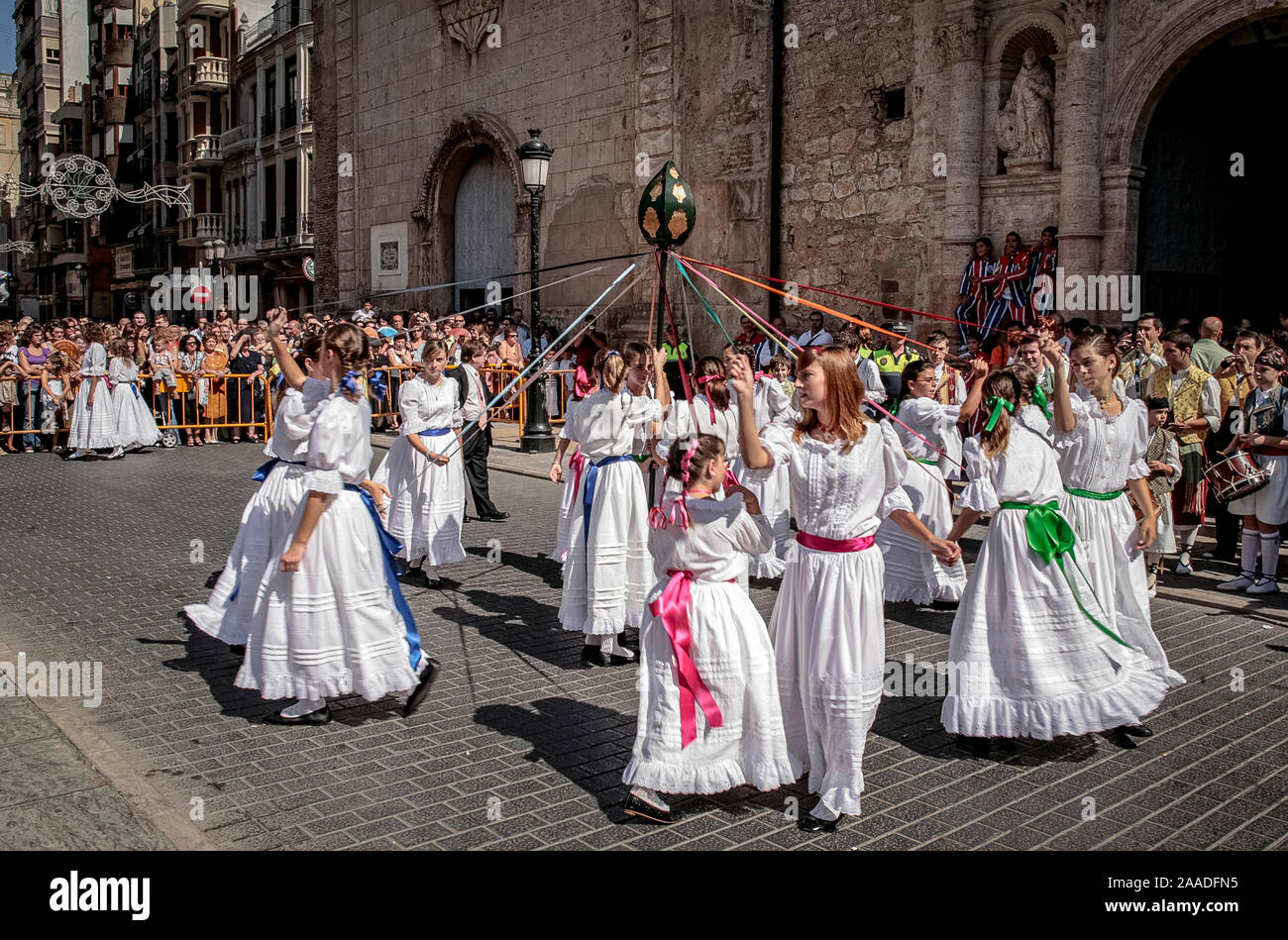 Spagna Algemesì (Valencia): Festa del Mare de Deu de la Salut: prestazioni del Carxofa dance Foto Stock