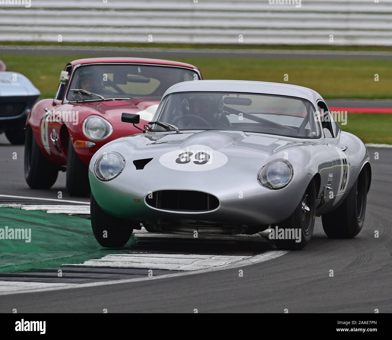 Mike Wrigley, Matteo Wrigley, Jaguar E-Type una bassa resistenza aerodinamica, Trofeo Internazionale per le classiche vetture GT, Silverstone Classic, luglio 2019, Silverstone, Northamp Foto Stock