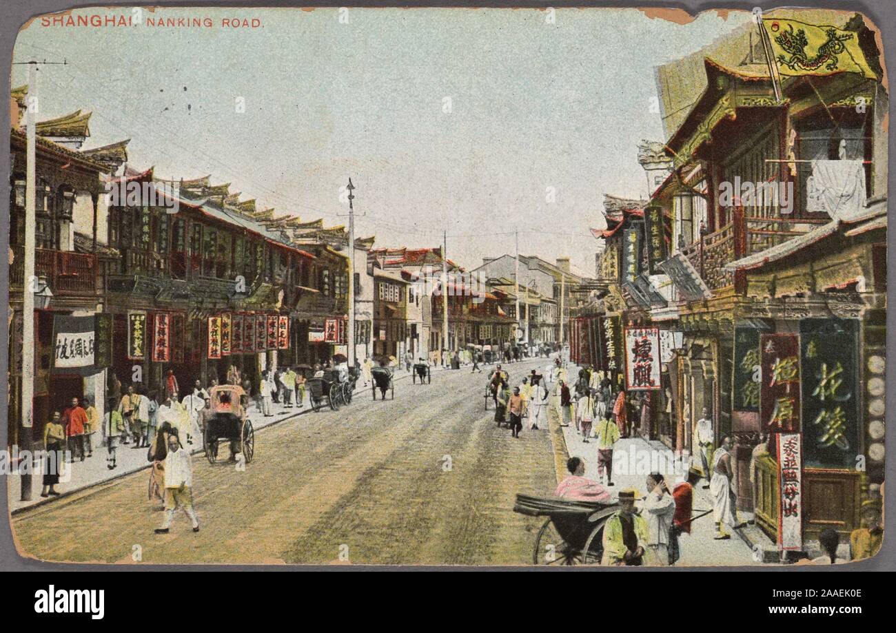 Cartolina illustrata di una trafficata strada commerciale Nanchino Road, ora noto come Nanjing Road, Shanghai, Cina, pubblicato da Chrom, 1912. Modifica. Kingshill. Dalla Biblioteca Pubblica di New York. () Foto Stock