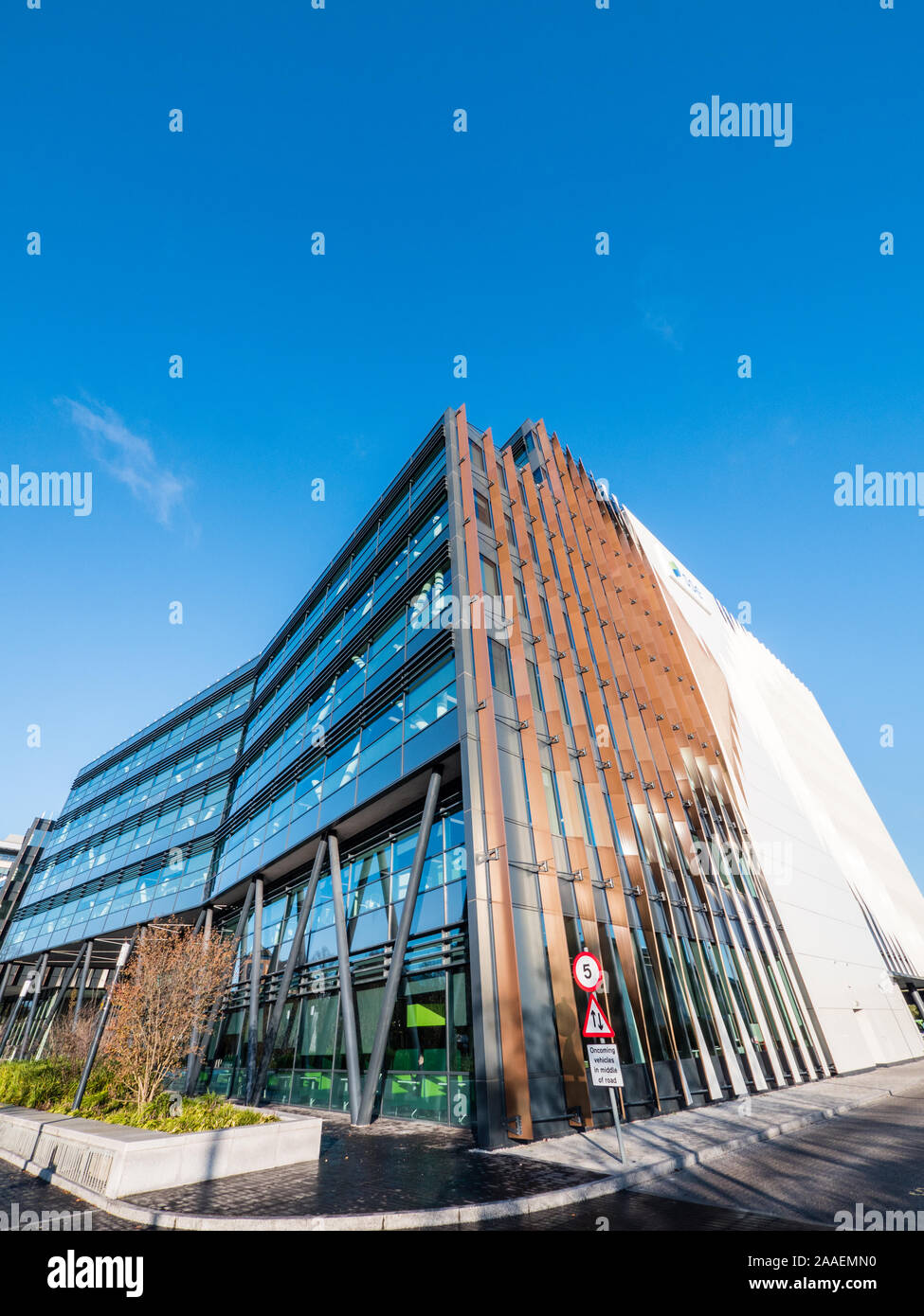 Vedere Edificio, Forbury posto, lo sviluppo in Office, Reading, Berkshire, Inghilterra, Regno Unito, GB. Foto Stock