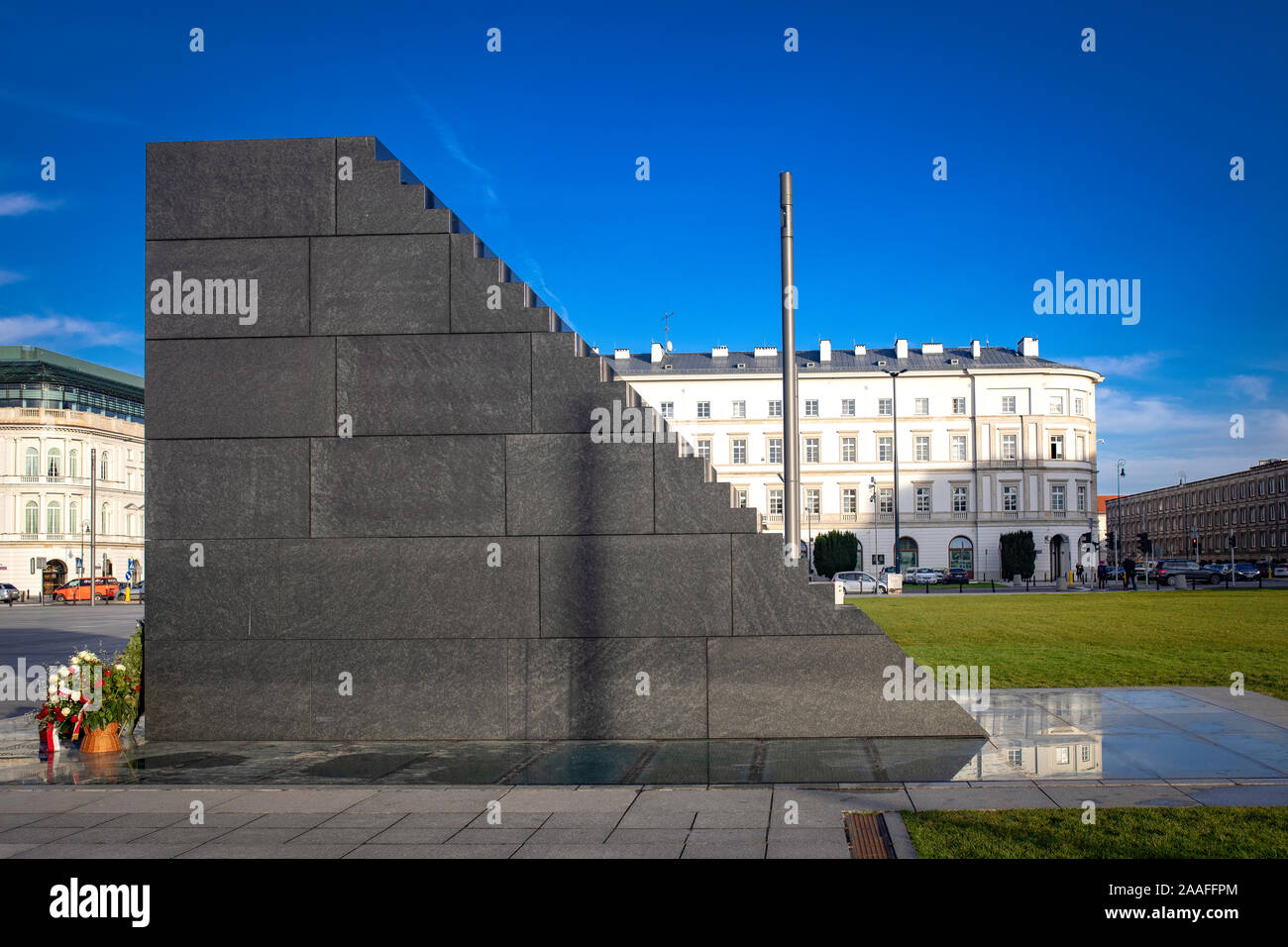 Warszawa / Polonia - Monumento alle Vittime del 2010 Smolensk tragedia di Varsavia. Città andmarks, ricostruire la città vecchia. Foto Stock