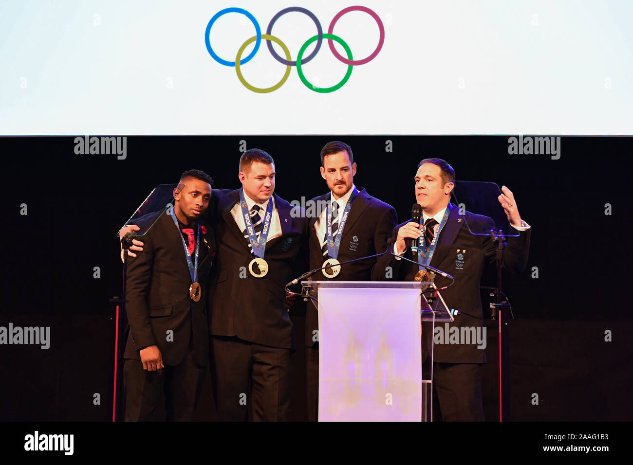 Londra, Regno Unito. 21 Nov, 2019. Da sinistra Joel Fearon, Bruce Tasken, Stewart Benson e John Jackson alla cerimonia di medaglie durante il Team 2019 GB Palla al vecchio Billingsgate giovedì, 21 novembre 2019 a Londra, Regno Unito. Credito: Taka G Wu/Alamy Live News Foto Stock