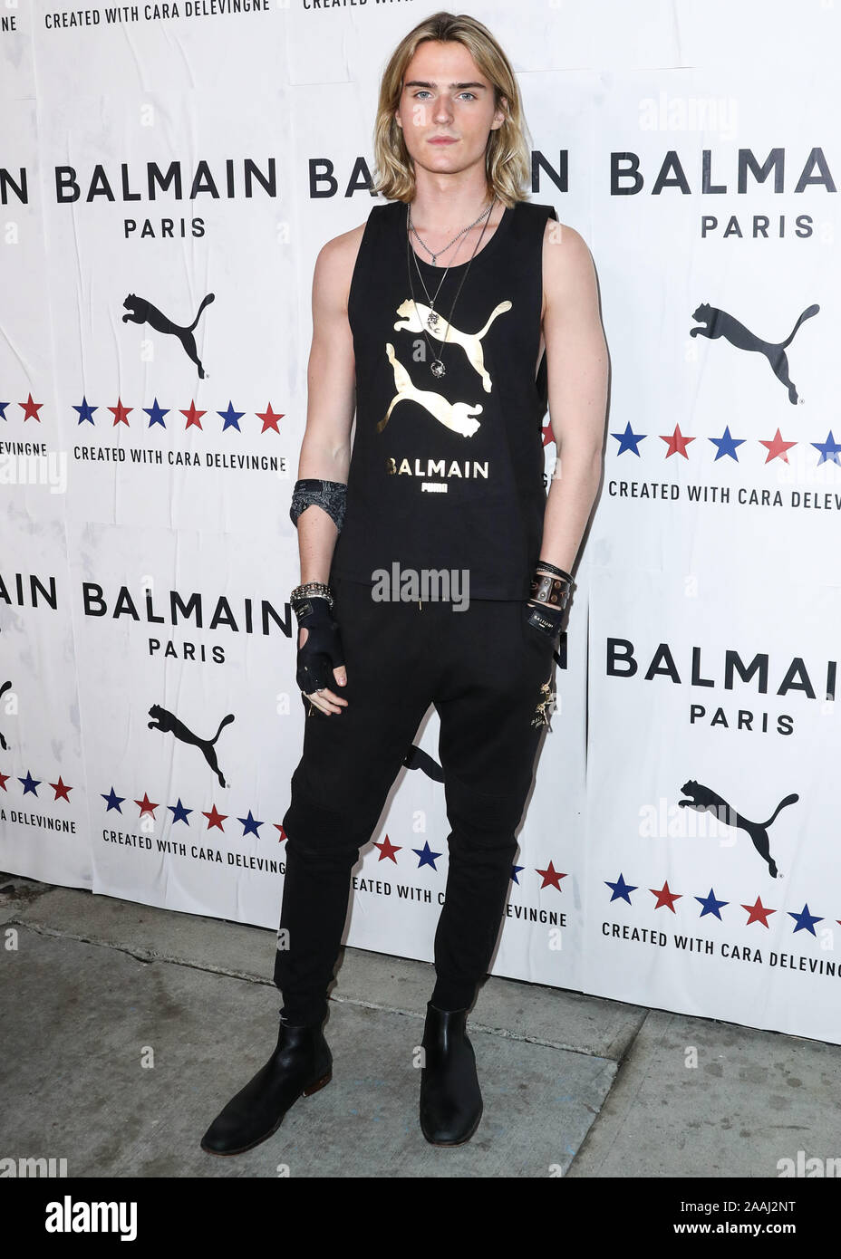 HOLLYWOOD e LOS ANGELES, CALIFORNIA, STATI UNITI D'America - 21 novembre: Attore Luca Eisner arriva presso il puma x Balmain Los Angeles manifestazione di lancio tenutasi presso il latte Studios il 21 novembre 2019 a Hollywood e Los Angeles, California, Stati Uniti. (Foto di Xavier COLLIN/Image Press Agency) Foto Stock