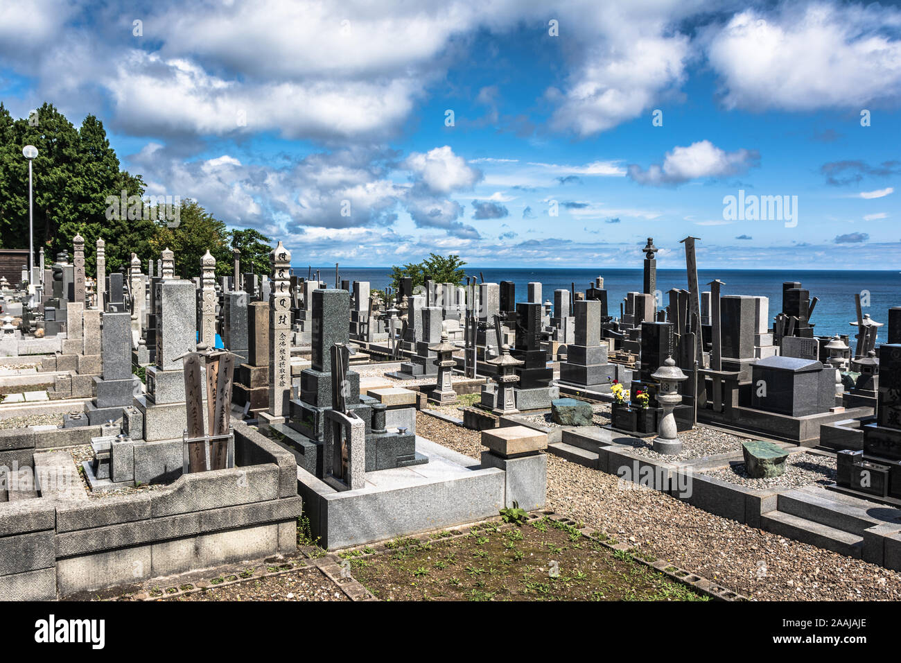 Sotogahama, Aomori, Giappone, Asia - 29 Agosto 2019 : Vecchio graves al Gikeiji cimitero buddista Foto Stock