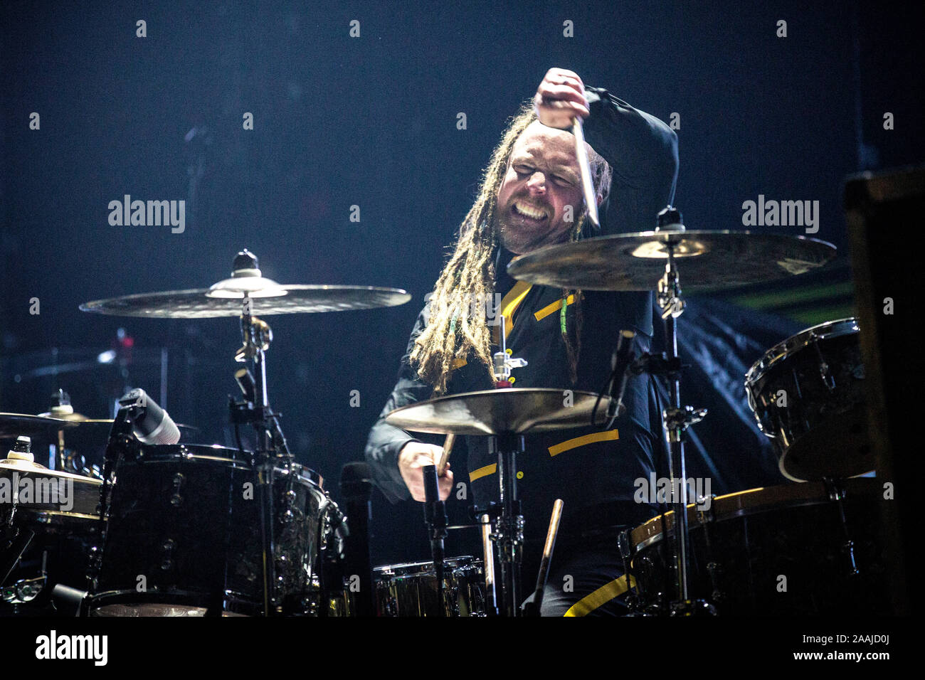 Oslo, Norvegia. 17th, novembre 2019. La American hard rock band Shinedown esegue un concerto dal vivo a Sentrum scena in Oslo. Qui il batterista Barry Kerch è visto dal vivo sul palco. (Photo credit: Gonzales foto - Terje Dokken). Foto Stock