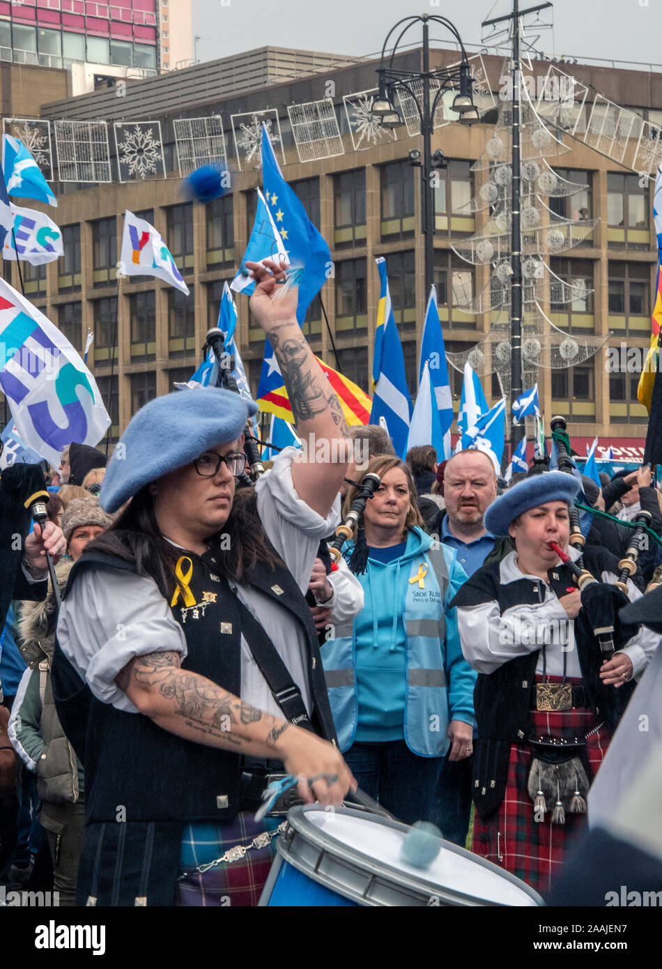 Glasgow, Scotland, Regno Unito. 2 Novembre 2019: un rally a George Square per indipendenza scozzese per il 2020. Foto Stock