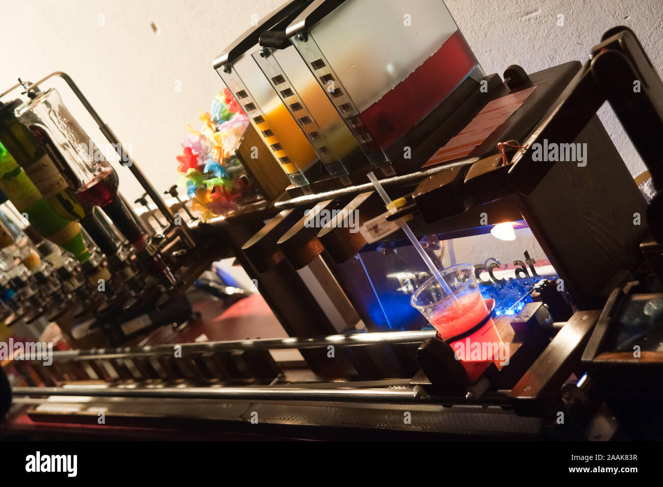 Wien, Roboexotica, Roboter mixen bevande Foto Stock