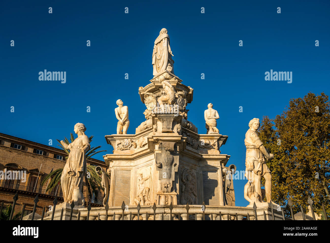 Barock Denkmal Teatro marmoreo, Palermo, Sizilien, Italien, Europa | monumento barocco Teatro marmoreo, Palermo, Sicilia, Italia, Europa Foto Stock