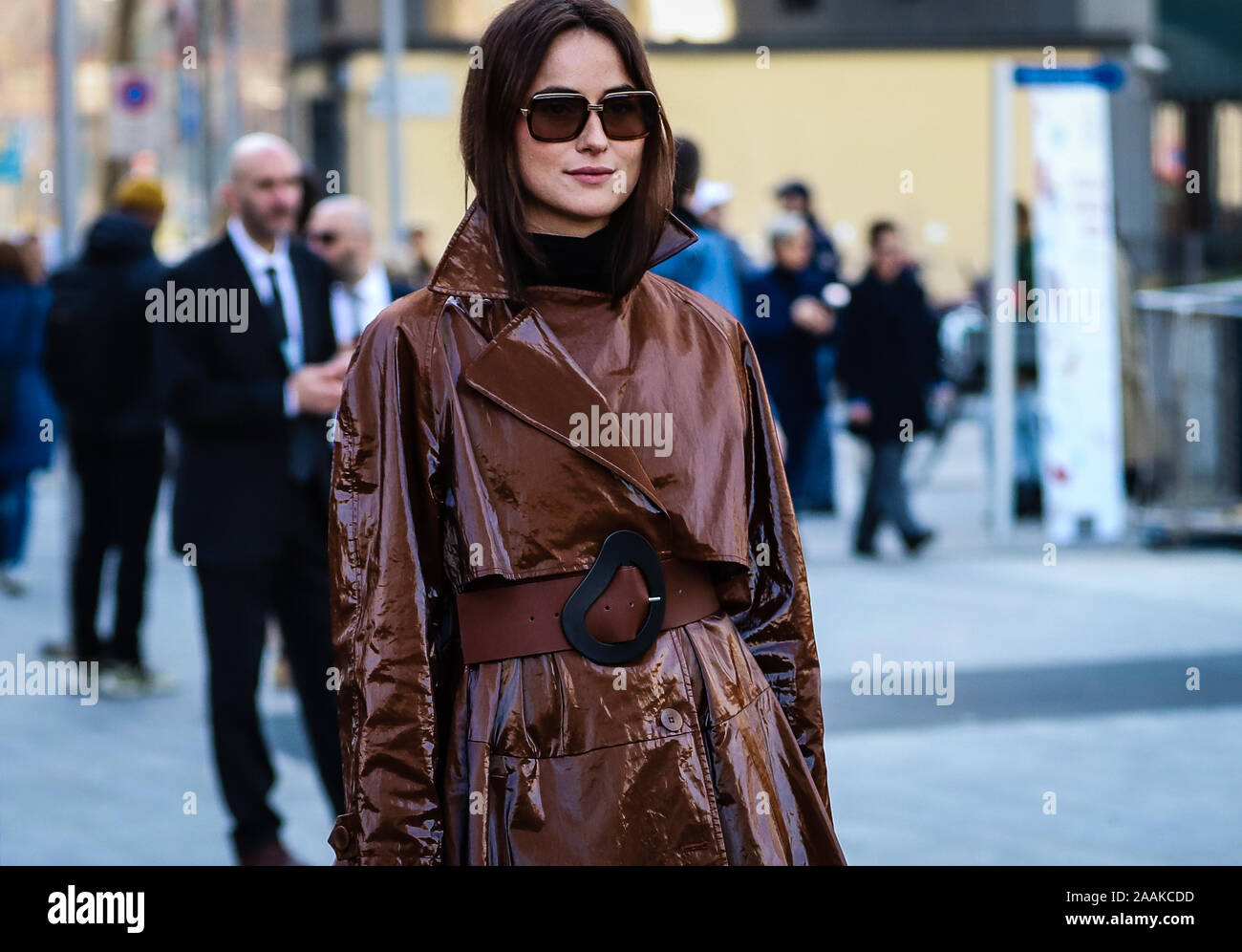 Milano, Italia- Febbraio 22 2019: Lena Lademann sulla strada durante la settimana della moda di Milano. Foto Stock