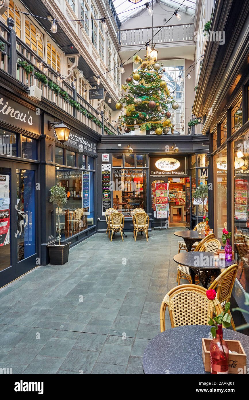 Victorian shopping arcade, Cardiff, Galles del Sud Foto Stock