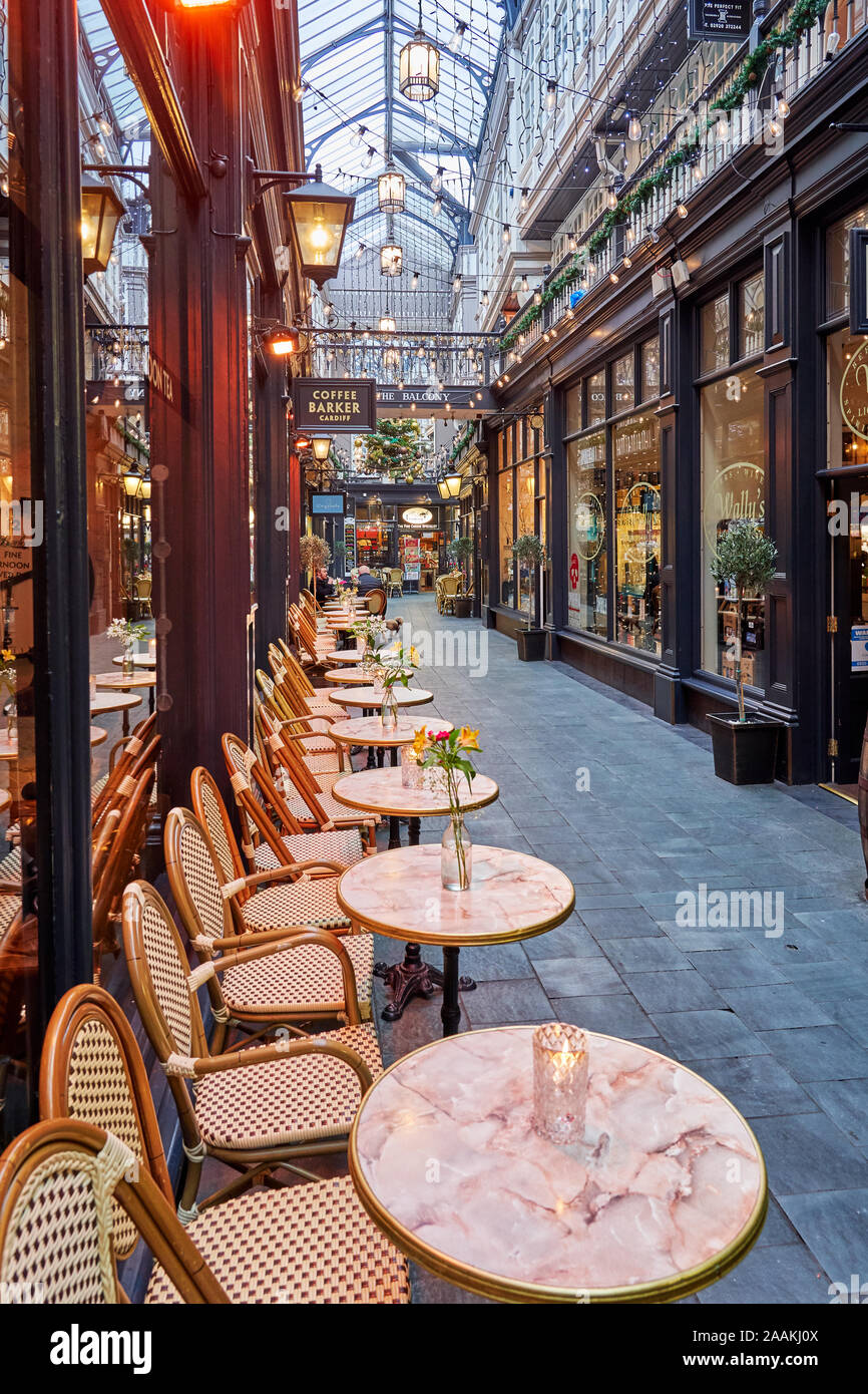 Il Castello Arcade, Vittoriano shopping arcade, Cardiff, Galles del Sud Foto Stock