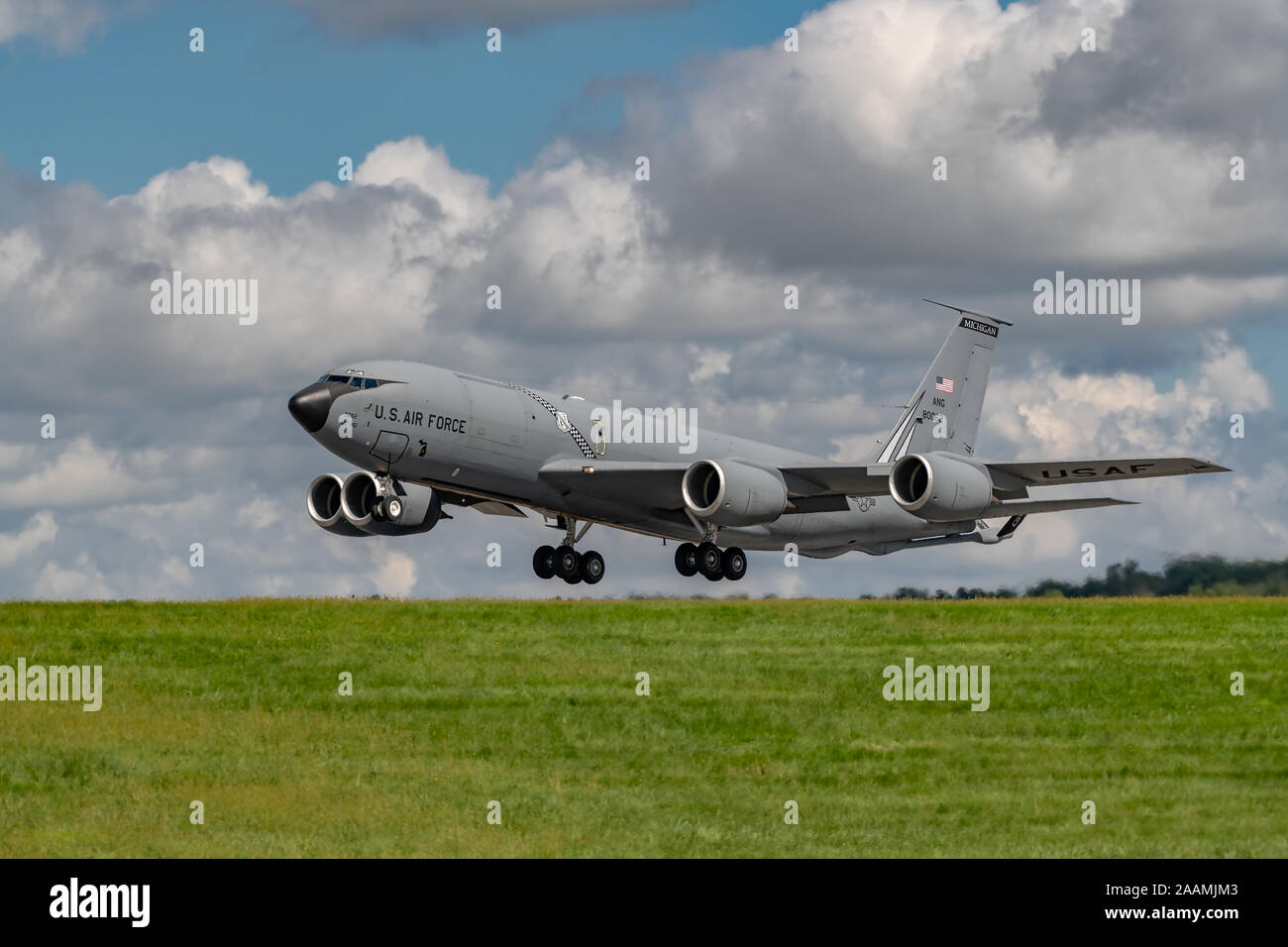 NEW WINDSOR NY - 15 settembre 2018: Una United States Air Force KC-135 Stratotanker esegue un volo alla Star Lamas Salute Air & Space Show a T Foto Stock