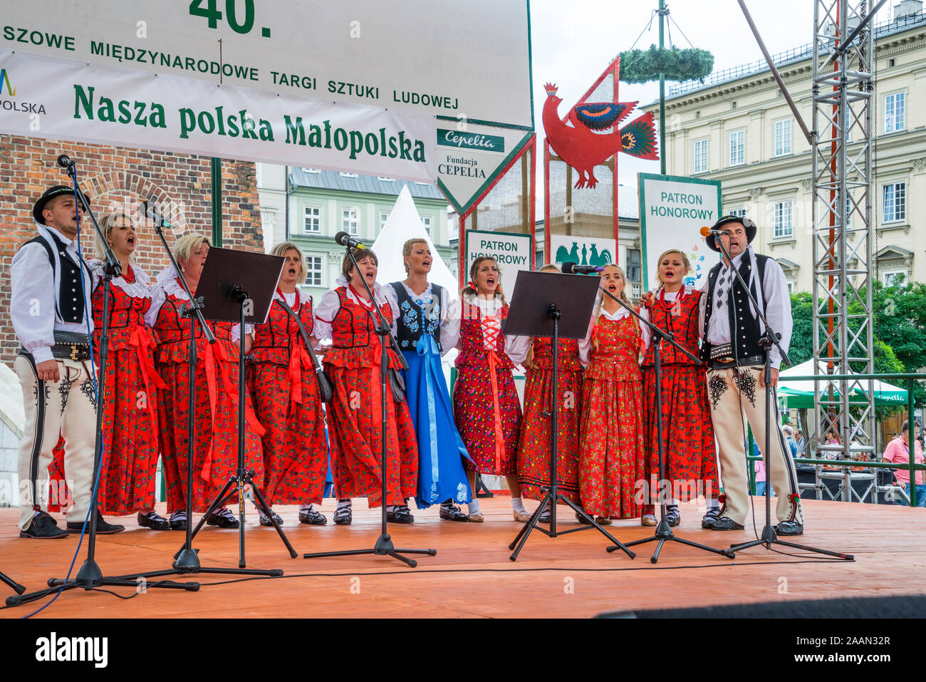 Il folclore polacco coro performanti a Cracovia International Folk Festival di Arte Minore, Polonia, Foto Stock