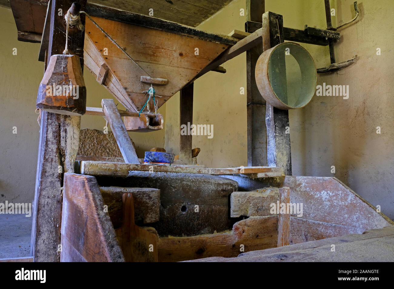 Attrezzature in legno di un mulino ad acqua tonya trabzon turchia Foto Stock