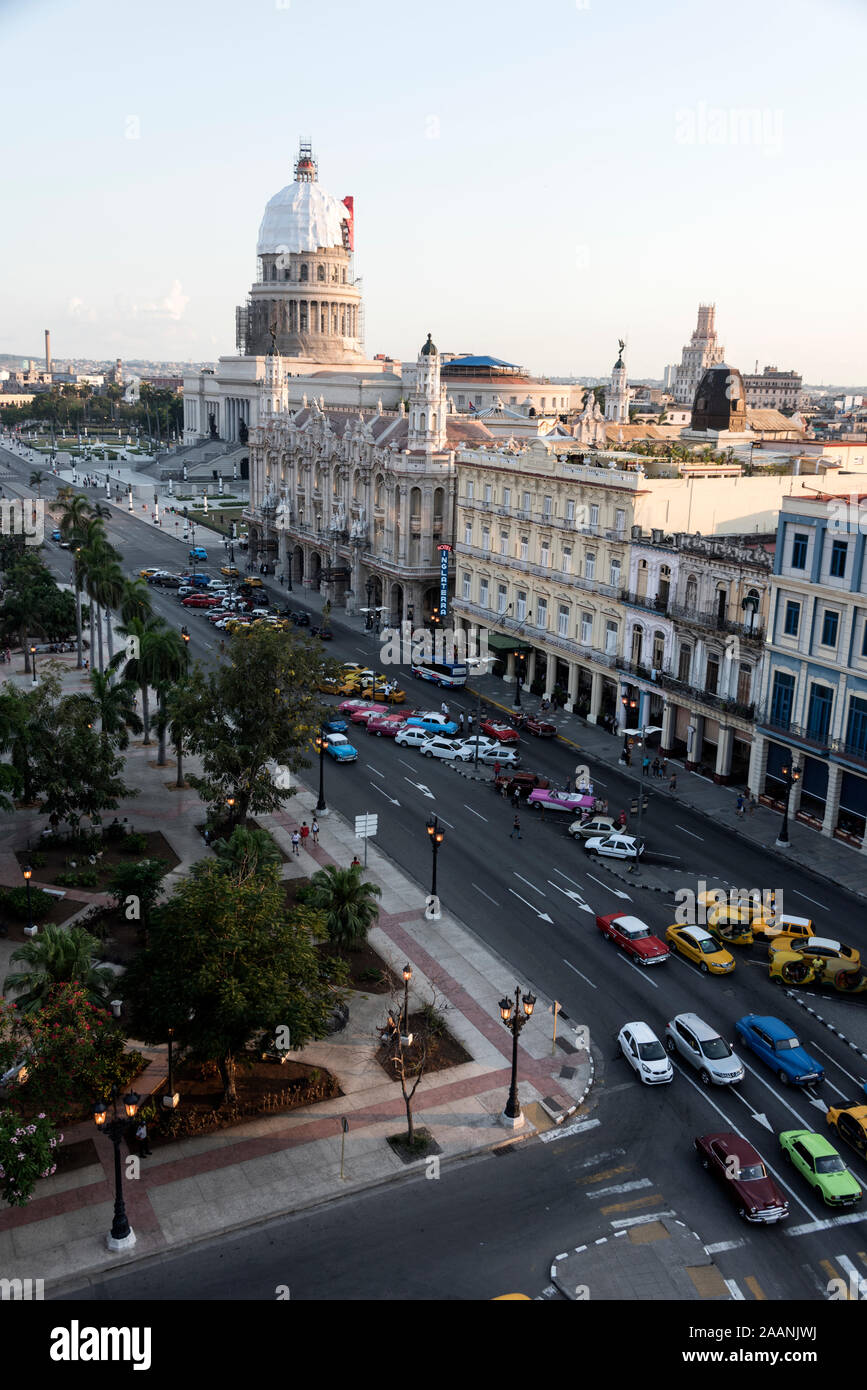 L'Avana skyline al tramonto è la cupola al Capitolio (National Capitol Building) in Paseo del Prado (Paseo de Martí) a l'Avana, Cuba Foto Stock