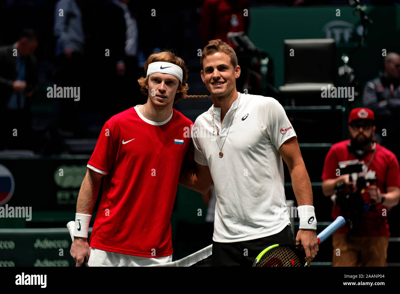 Caja Magica, Madrid, Spagna. 23 Novembre, 2019. Tennis: Coppa Davis Madrid Russia vs Canada semifinali - Andrey Rublev (RUS) vs Vasek Pospisil (CAN). Caja Magica, Madrid, Spagna. Credito: EnriquePSans/Alamy Live News Foto Stock