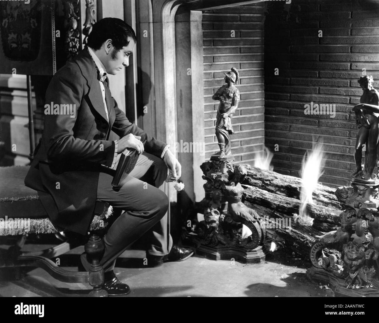 LAURENCE OLIVIER come Mr Darcy in Orgoglio e pregiudizio 1940 Direttore Robert Z. Leonard romanzo Jane Austen sceneggiatura Aldous Huxley e Jane Murfin Metro Goldwyn Mayer Foto Stock