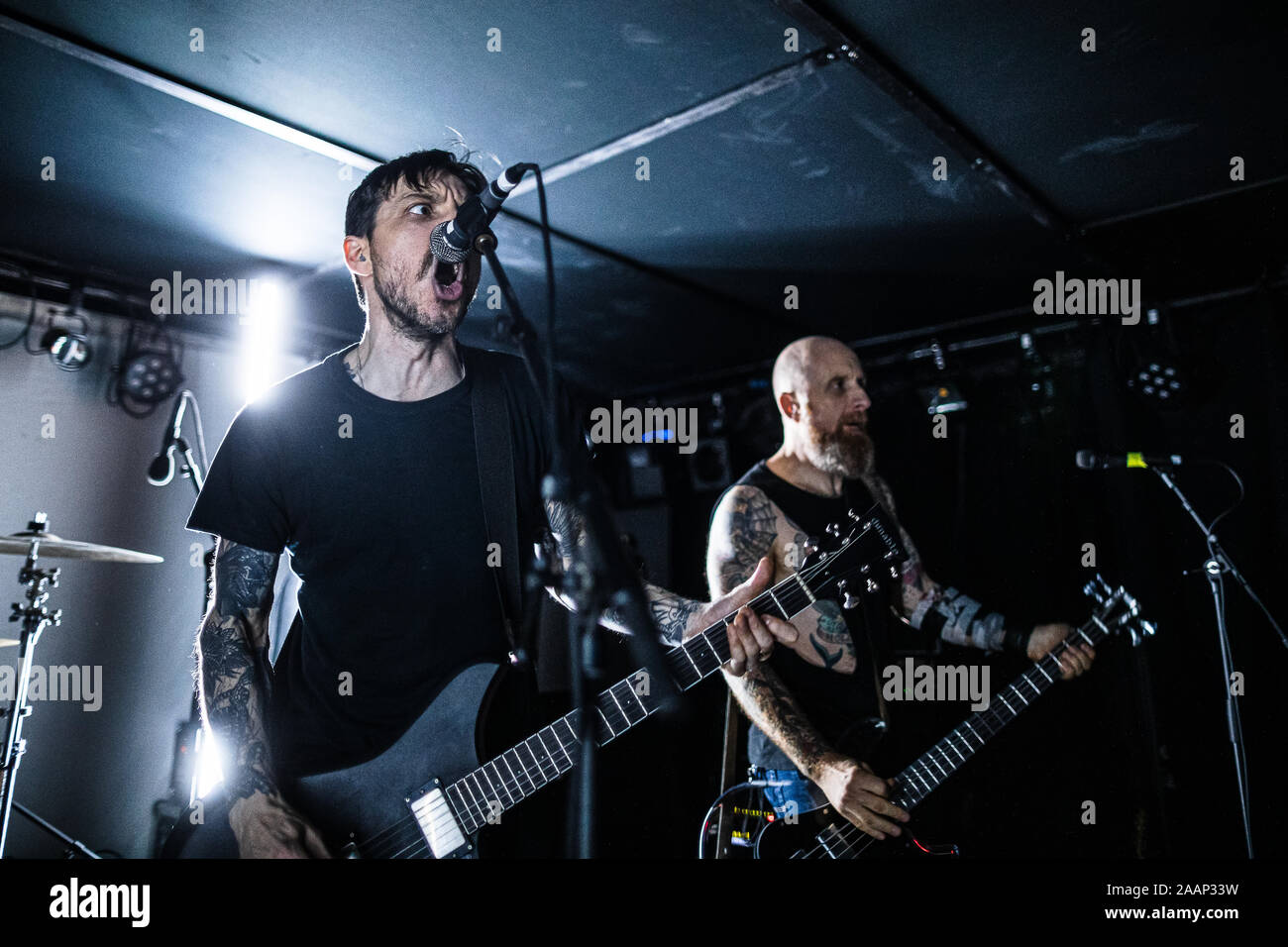 Copenhagen, Danimarca. 21st, novembre 2019. I fanghi australiano banda metallica Ylva esegue un concerto dal vivo a Stengade in Copenhagen. (Photo credit: Gonzales foto - Pietro Troest). Foto Stock