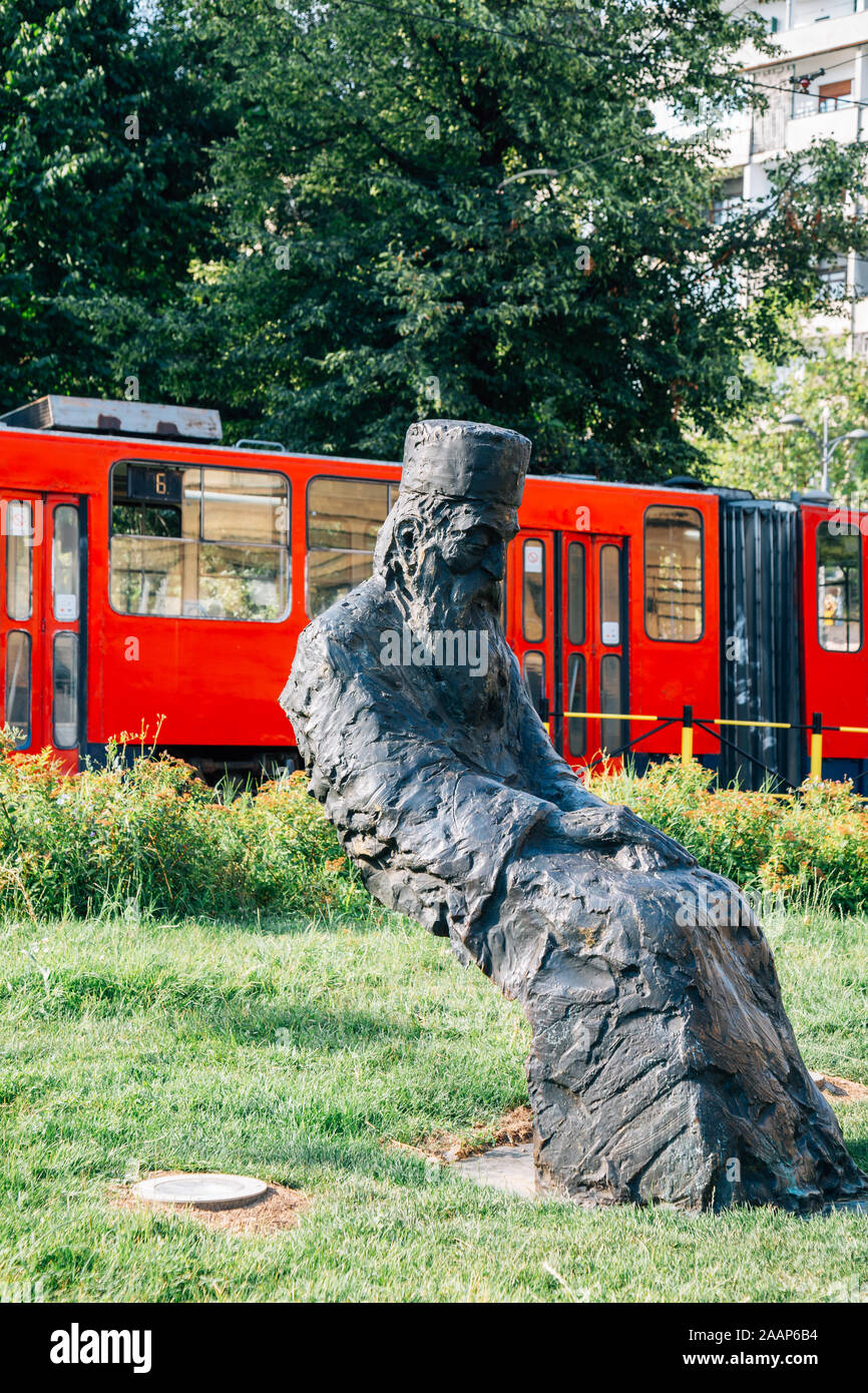 Belgrado, Serbia - Luglio 16, 2019 : Statua di fronte la chiesa di San Marco, Crkva Svetog Marka Foto Stock