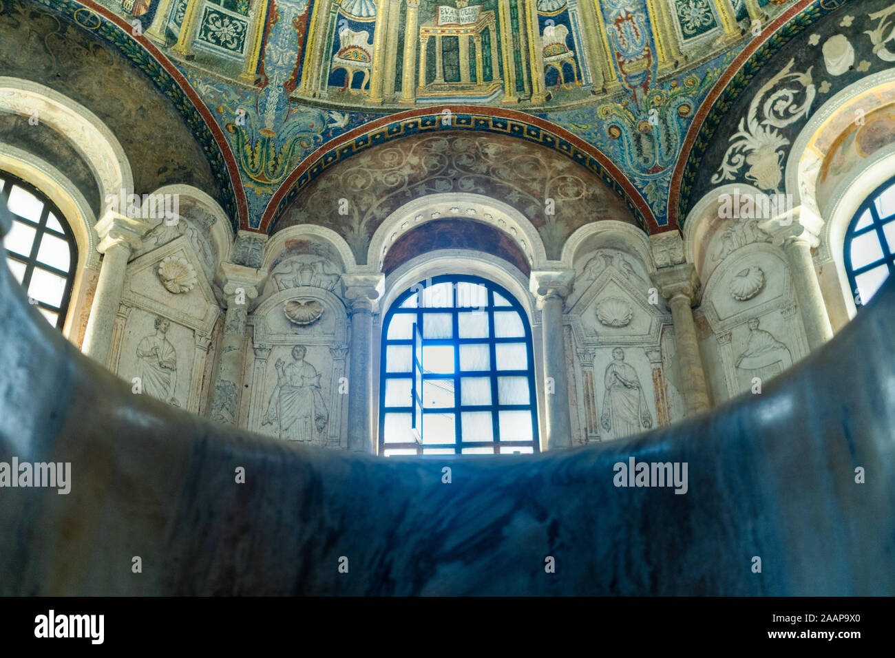 Ravenna, Italia 29 luglio 2019: il Battistero di Neon (Italiano: il Battistero Neoniano) è un romano edificio religioso è il più antico monumento rimangono Foto Stock