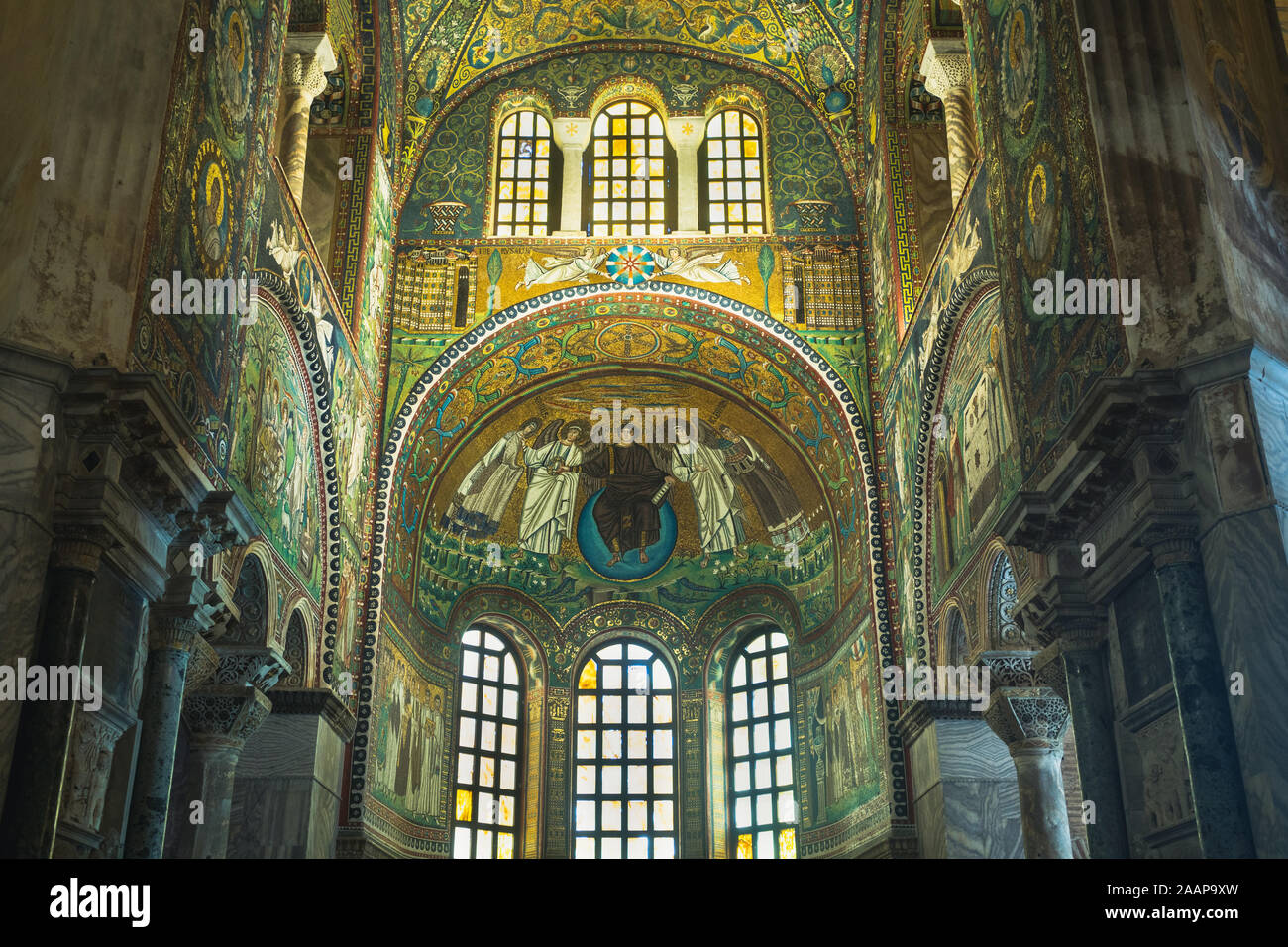 Ravenna, Italia 29 luglio 2019: la Basilica di San Vitale è uno dei più importanti esempi sopravvissuti di paleocristiano di arte bizantina e architetto Foto Stock