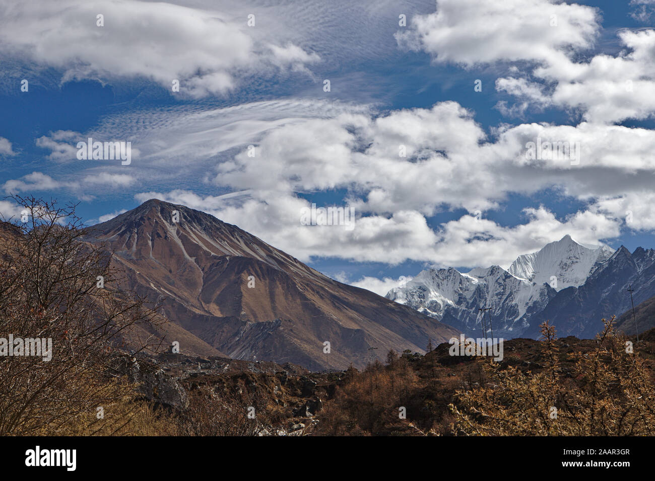 Scenario dalla valle di Langtang trek Foto Stock