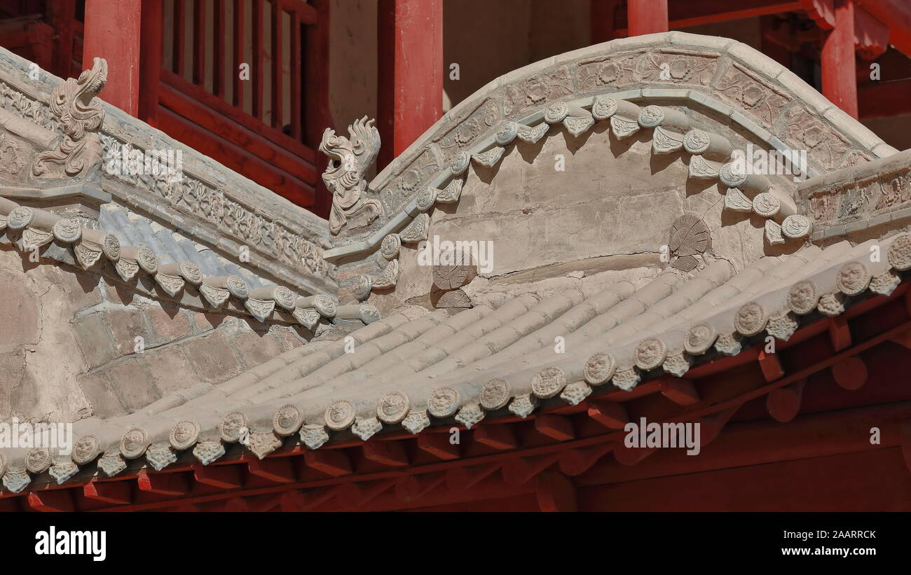 Rooof eaves con draghi-9 portico in legno piani Mogao Cave 96-Dunhuang-Gansu-China-0624 Foto Stock