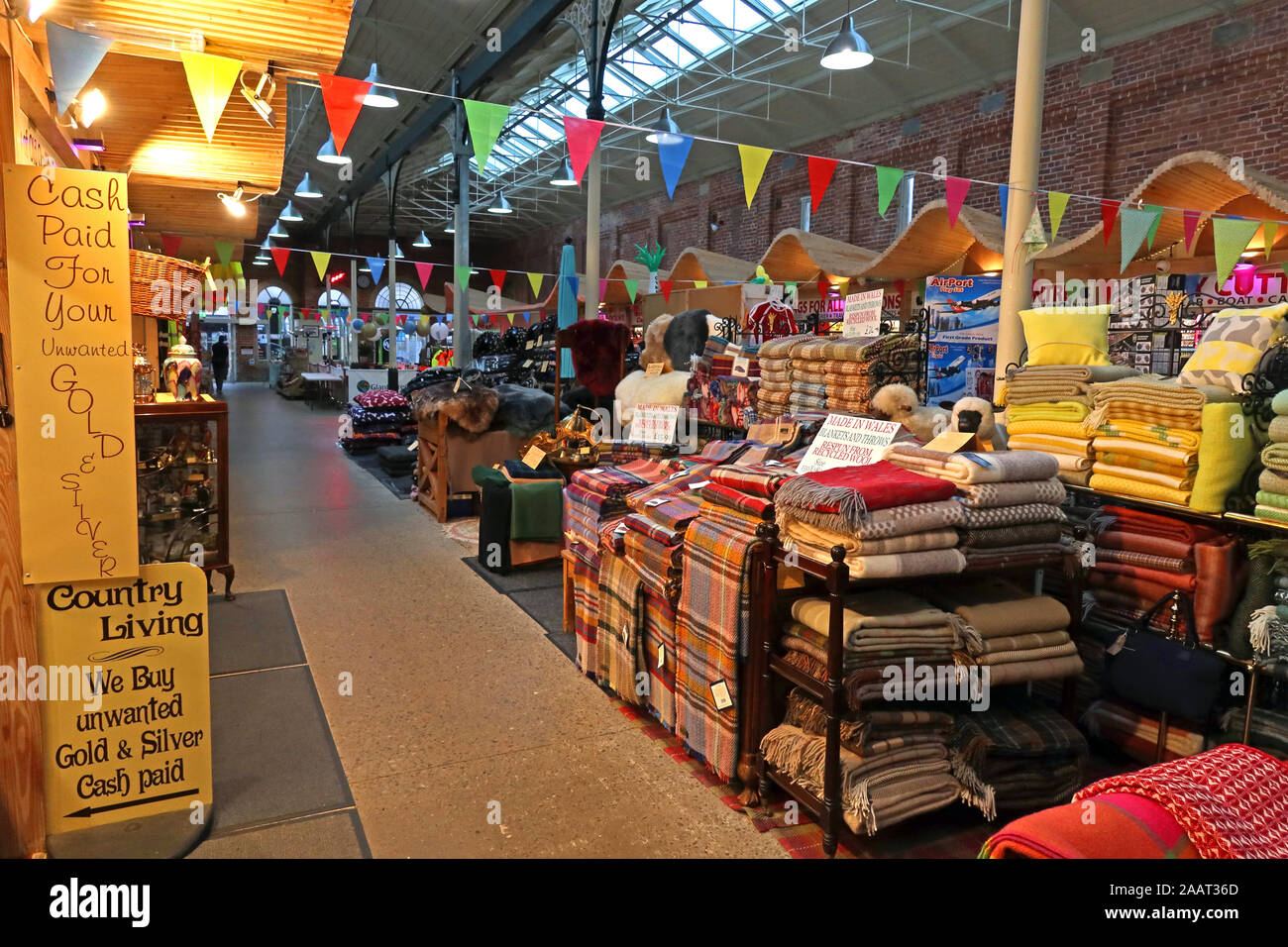 All'interno di Newtown Mercato, Market Street, Newtown, POWYS, GALLES, SY16 2PQ Foto Stock