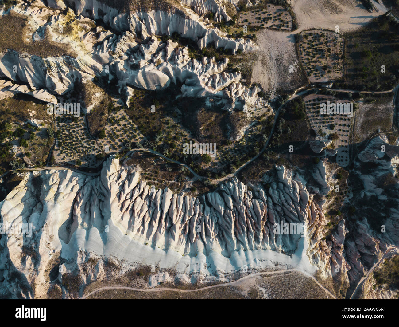 Vista aerea di formazioni di tufo a Cappadocia, Turchia Foto Stock