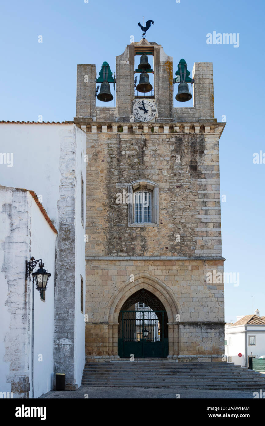 Esterno della cattedrale a Faro, Portogallo Foto Stock