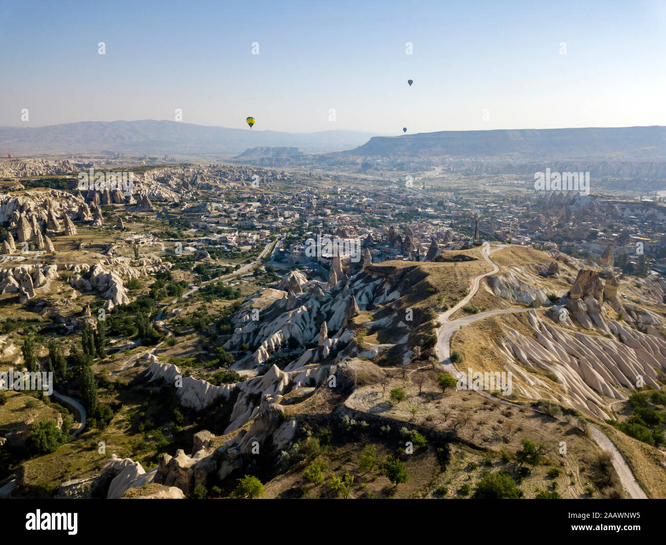 Vista panoramica di Goreme Parco Nazionale contro il cielo limpido, Cappadocia, Turchia Foto Stock
