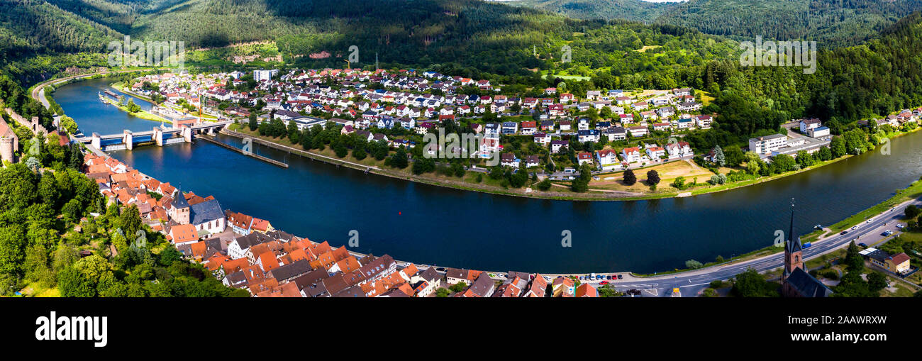 Vista aerea del fiume Neckar in città, Hesse, Germania Foto Stock