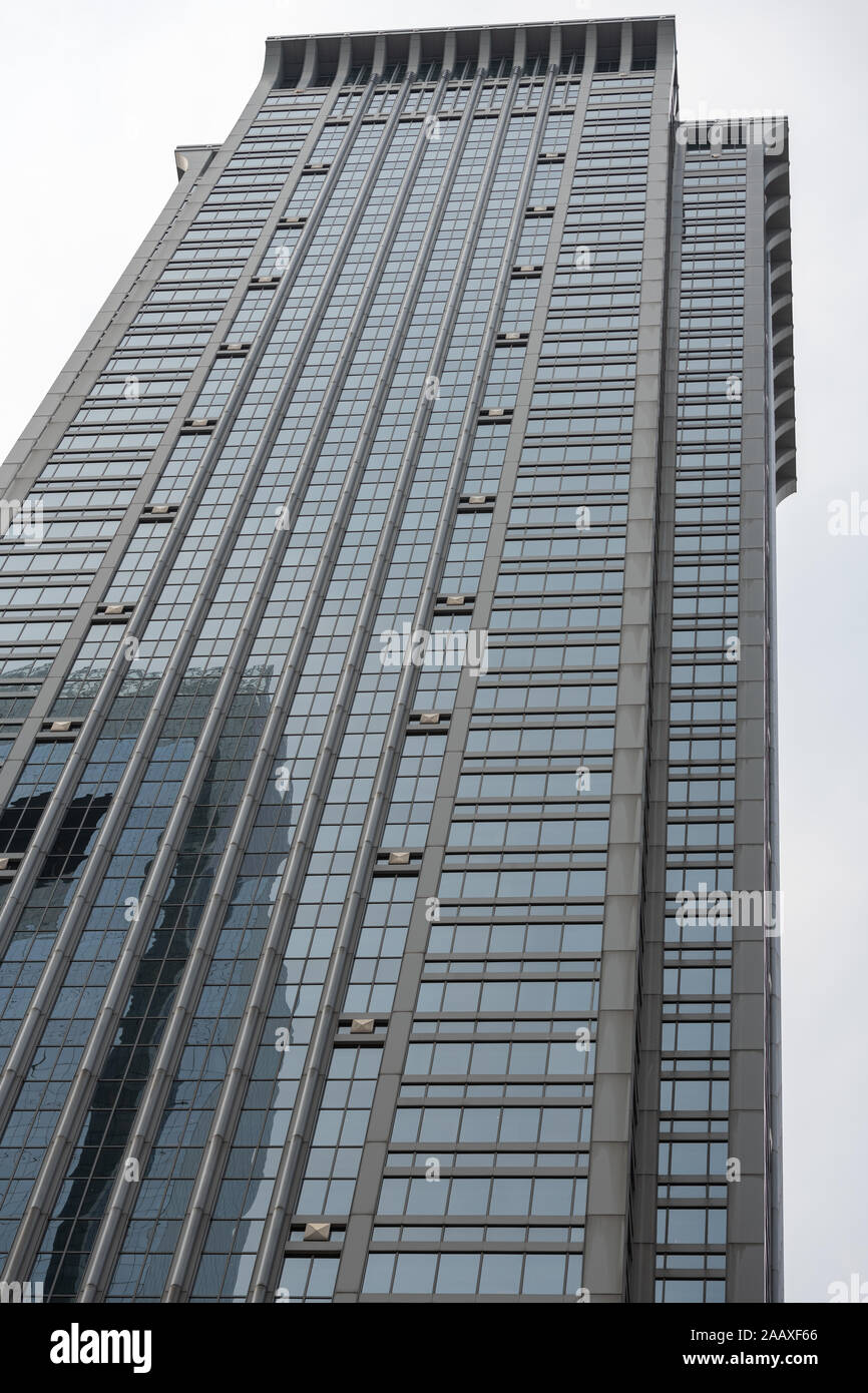 Una vista fino al 54 piani proprietà Silverstein 1735 Market Street edificio per uffici nel centro della città, Philadelphia Foto Stock