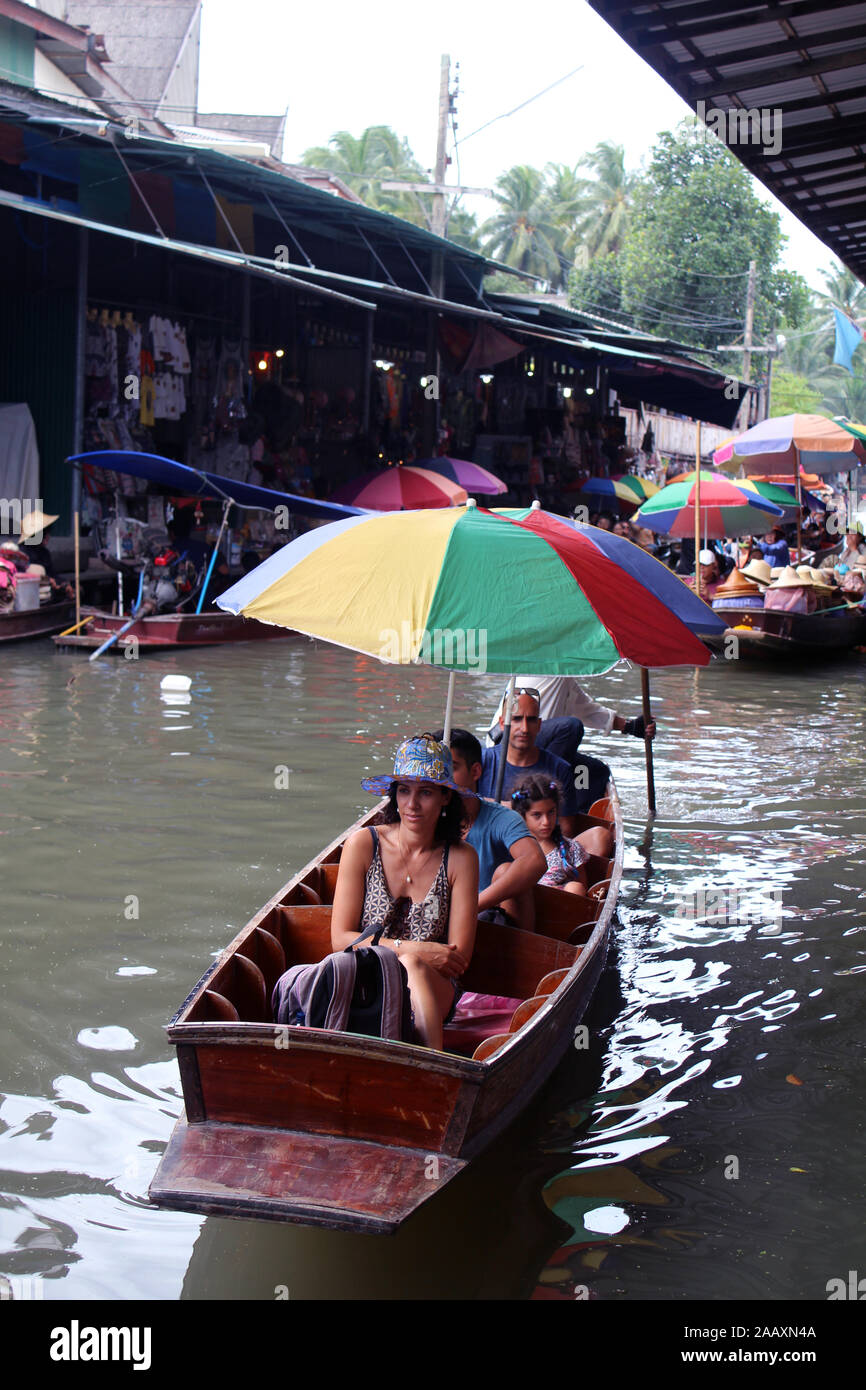 Mercato Galleggiante di Bangkok Foto Stock