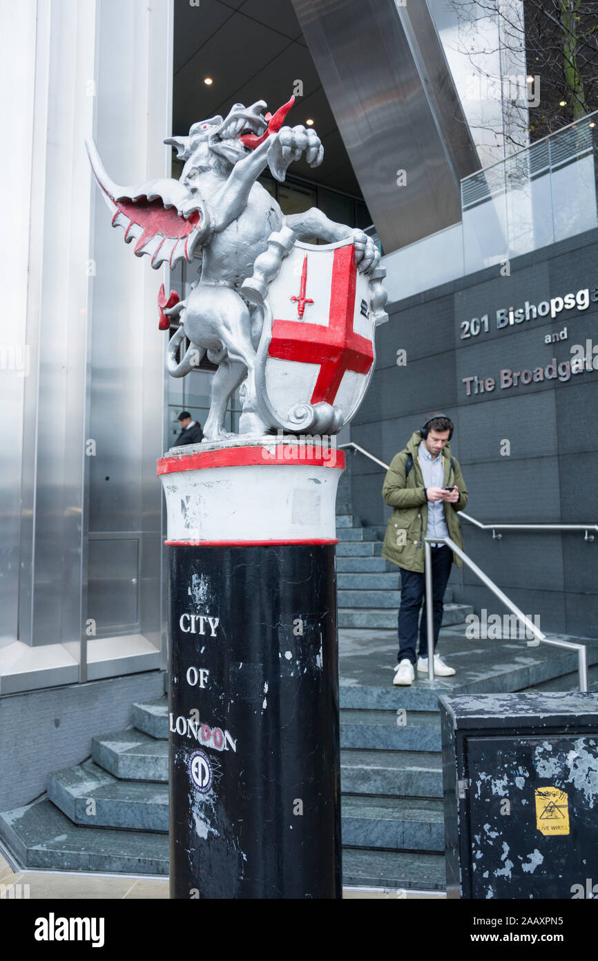 City of London Dragon marcatore di confine al Norton Folgate su Bishopsgate, London, Regno Unito Foto Stock