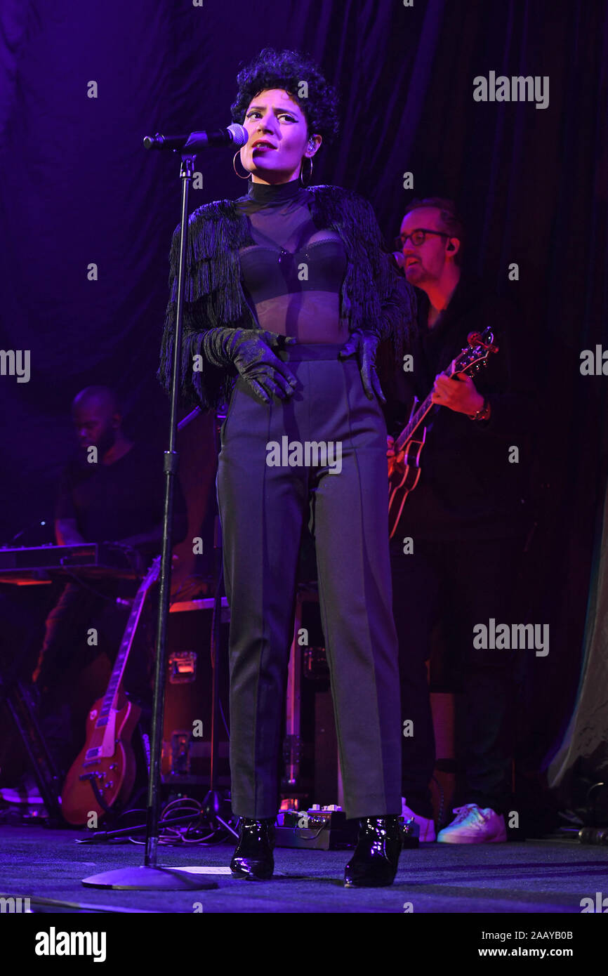 Sunrise FL, Stati Uniti d'America. 23 Nov, 2019. Emily re esegue al BB&T Center il 23 novembre 2019 in Sunrise, Florida. Credito: Mpi04/media/punzone Alamy Live News Foto Stock