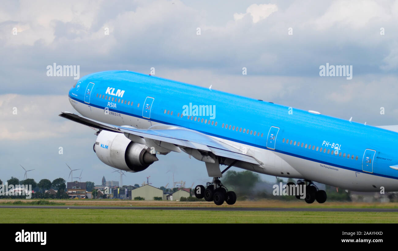 KLM Boeing 777 prima della partenza Foto Stock