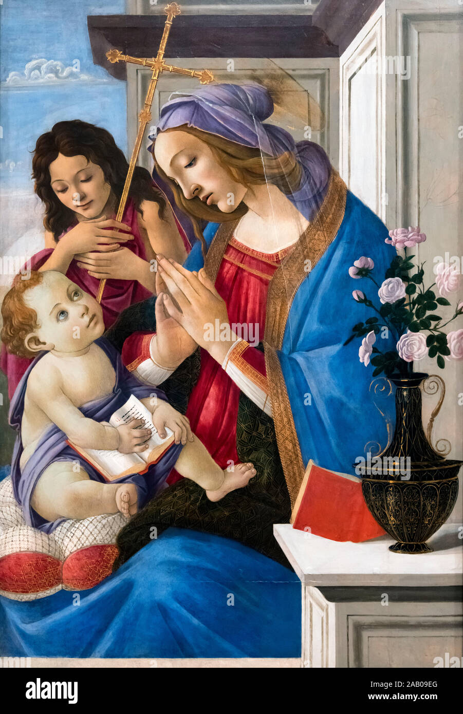 Vergine con Bambino e San Giovanni Battista di Sandro Botticelli (Alessandro di Mariano di Vanni Filipepi, c.1445-1510), tempera su pannello, c.1500 Foto Stock