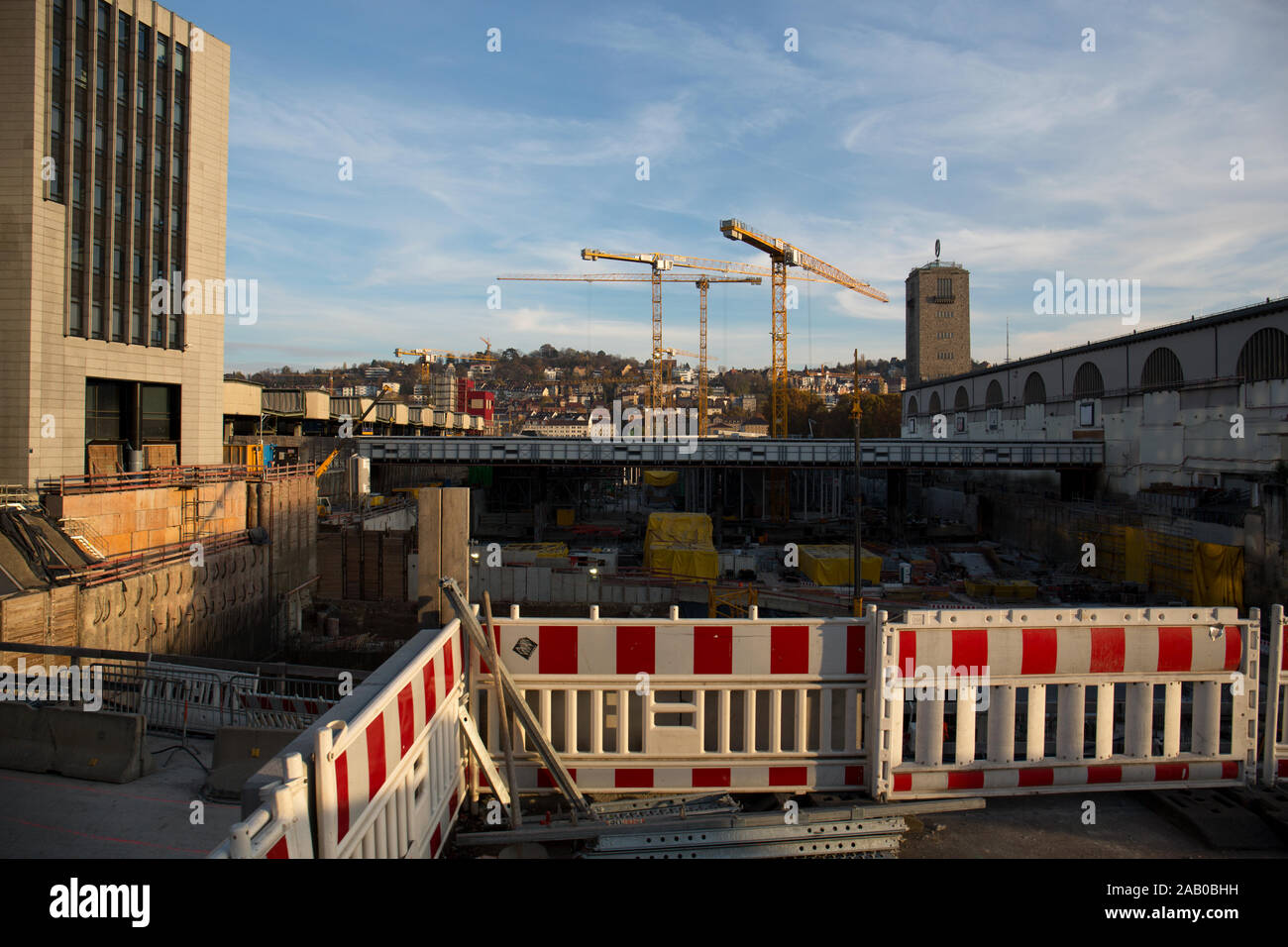 La città di Stoccarda NEL BADEN-WÜRTTEMBERG in Germania a un tardo pomeriggio in novembre Foto Stock