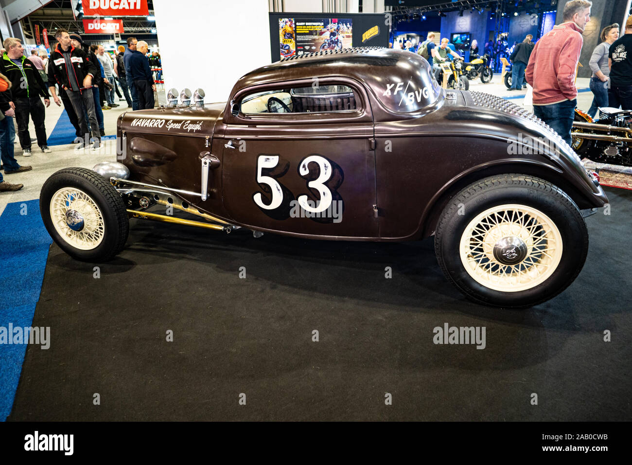 Brown vintage hot Rod numero 53 esposto alla mostra automobilistica Foto Stock