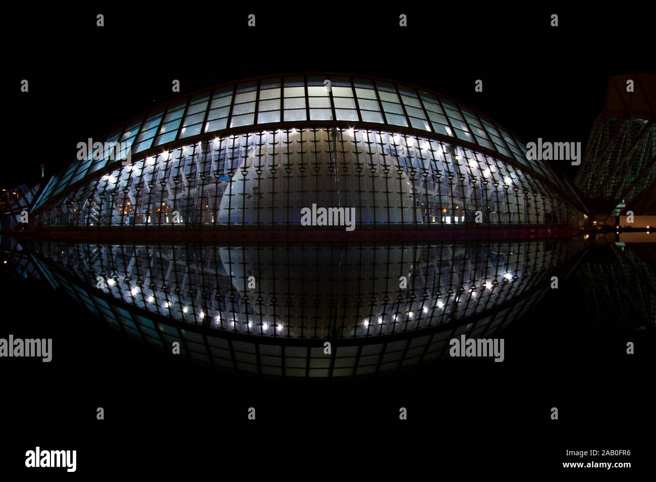 Valencia, SPAGNA : la Città delle Arti e delle Scienze (CAC) gli edifici futuristici della Città delle Arti sono il punto di riferimento più famoso di Valencia Foto Stock