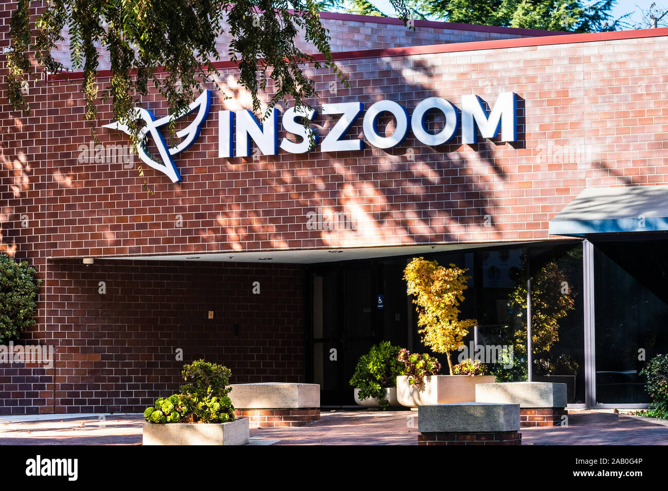 15 nov 2019 Pleasanton / CA / STATI UNITI D'AMERICA - INSZoom sede a est di San Francisco Bay Area; INSZoom immigrazione si sviluppa software utilizzati da avvocati e a Foto Stock