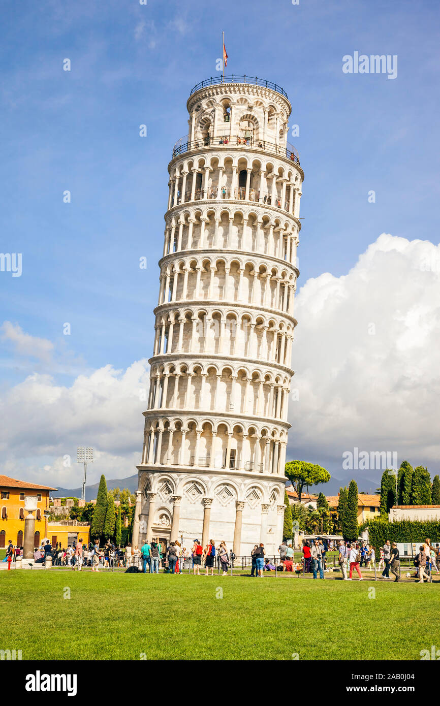 Der schiefe Turm von Pisa am Piazza dei Miracoli Foto Stock