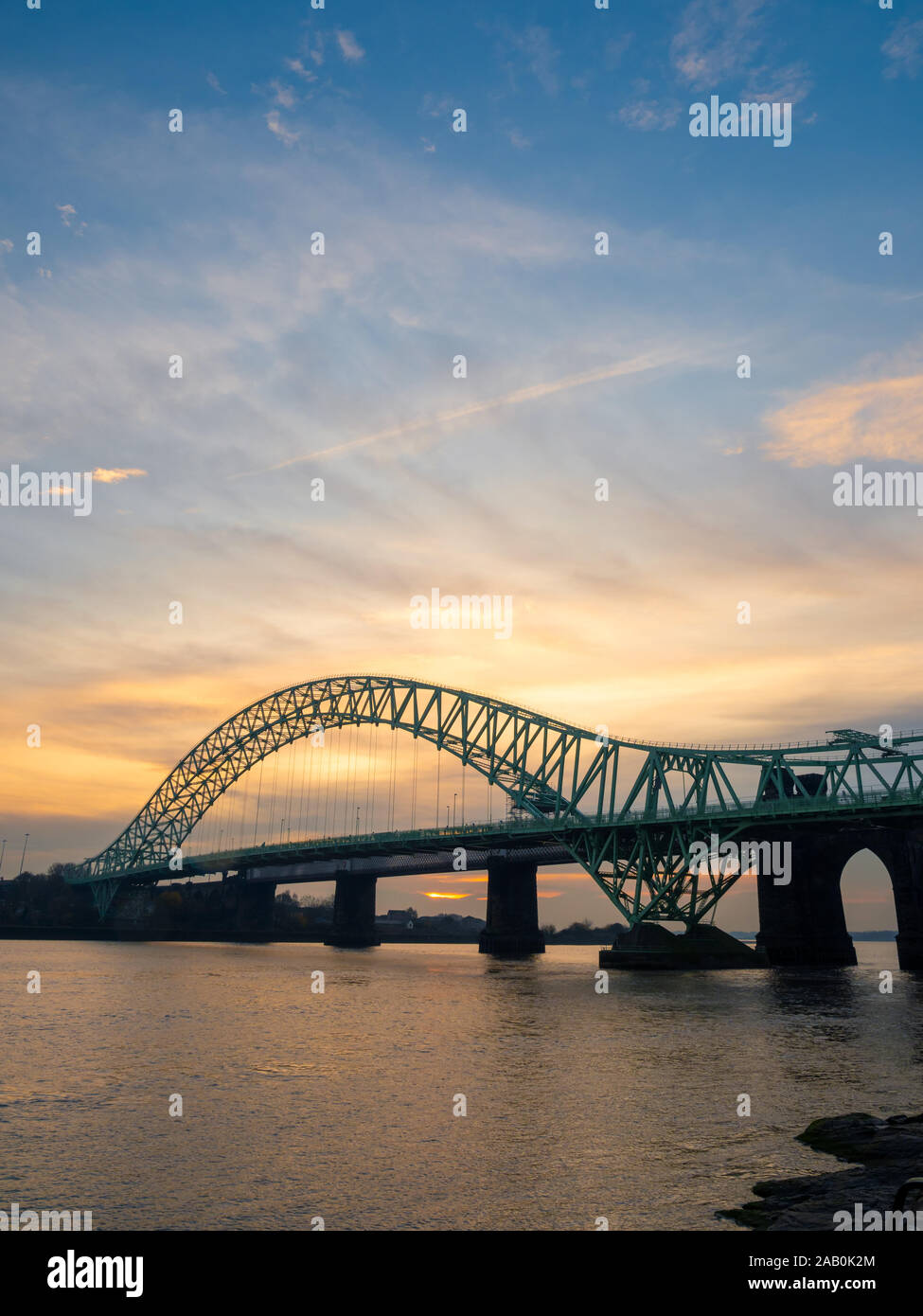 Il Runcorn a Widnes Silver Jubilee Bridge Foto Stock