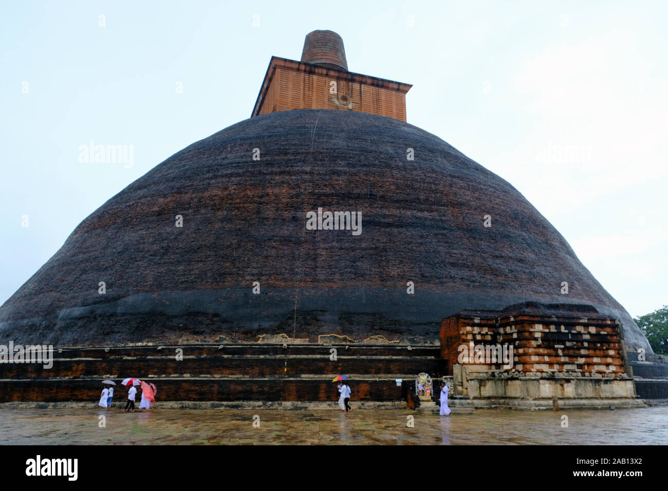 Luoghi religiosi - Il buddismo Sri Lanka Abhayagiri Stupa - Abhayagiri Dagoba Foto Stock