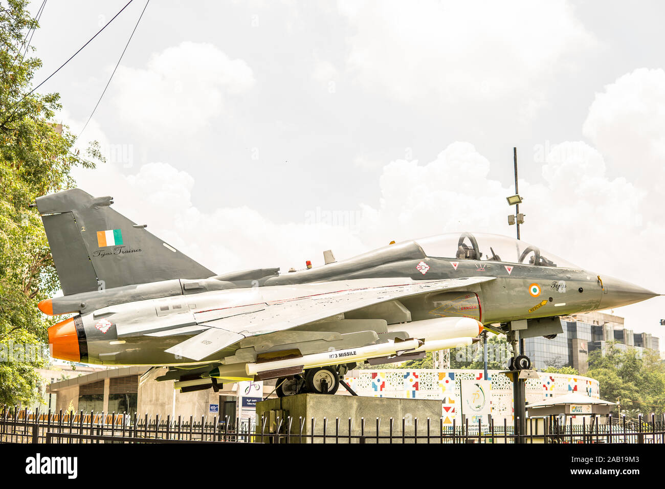 Città Bengaluru, HAL Tejas light multirole fighter progettato da aeronautica agenzia di sviluppo, Hindustan Aeronautics Limited, aria indiana, forza della marina Foto Stock