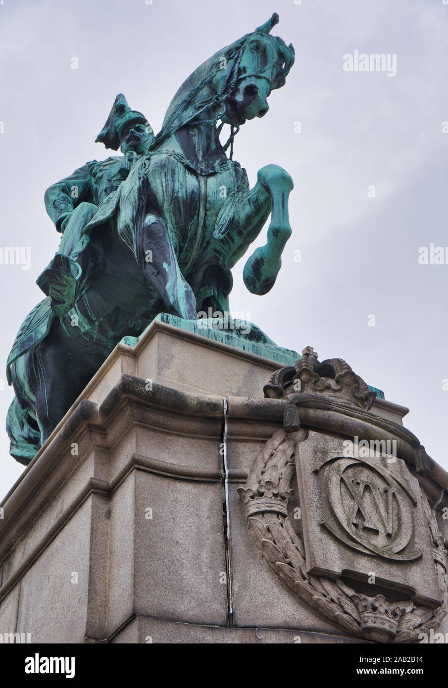 Statua equestre in bronzo di re svedese Karl XV, Djurgarden, Stoccolma, Svezia Foto Stock
