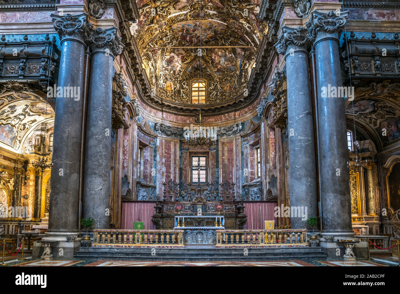 Innenraum der Basilika San Giuseppe dei Teatini, Palermo, Sizilien, Italien, Europa | Basilica di San Giuseppe dei Teatini interno, Palermo, Sicilia, ho Foto Stock